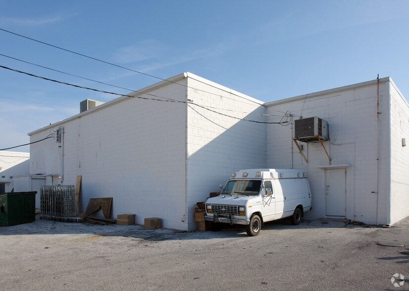 More Photos Of 585-694 N Atlantic Ave, Cocoa Beach General Retail For Lease