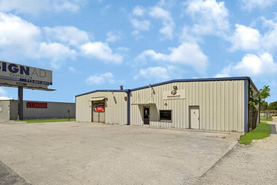 More Photos Of 406 Preston Ave, Pasadena Warehouse For Lease