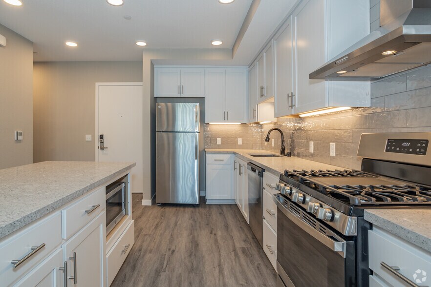 More Photos Of 2500 Cannery Loop, Davis Apartments For Sale