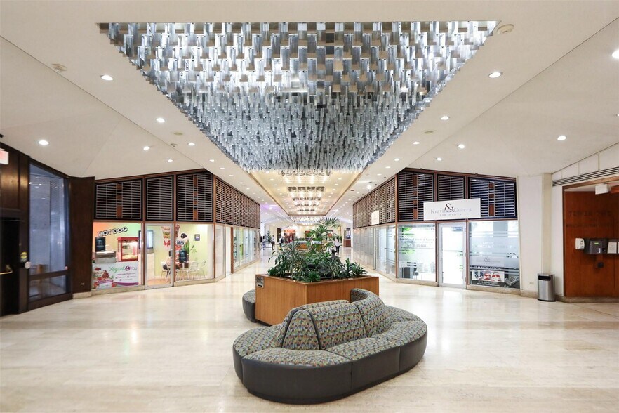 More Photos Of 825 Brickell Bay Dr, Miami Apartments For Lease