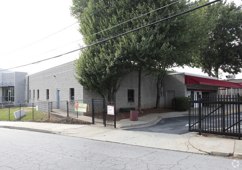 More Photos Of 981 NW Howell Mill Rd, Atlanta Unknown For Lease
