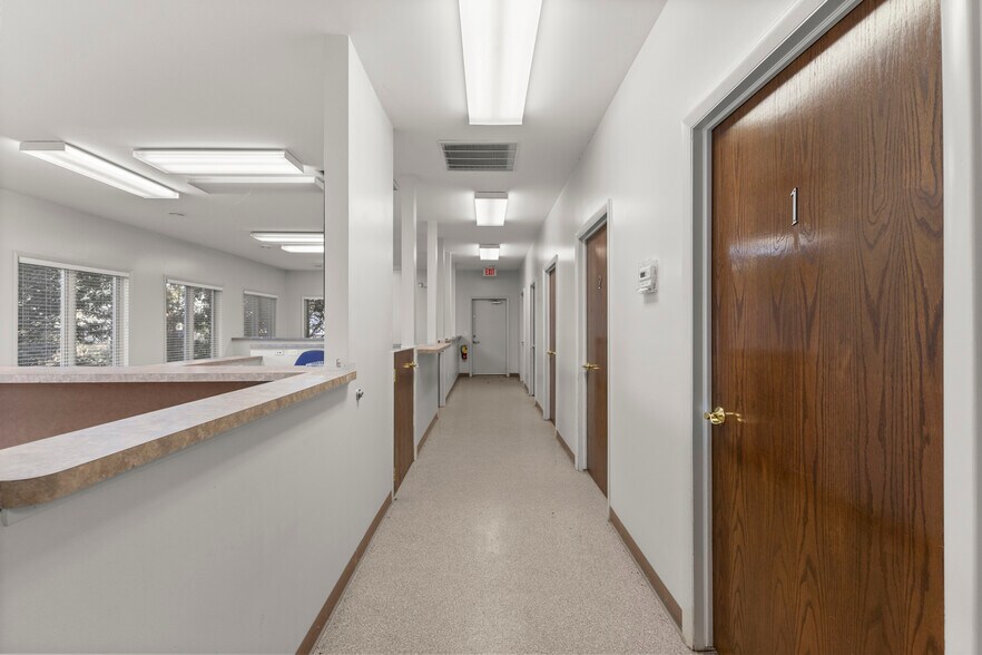 More Photos Of 435 Sumpter rd, Belleville Hospital For Sale