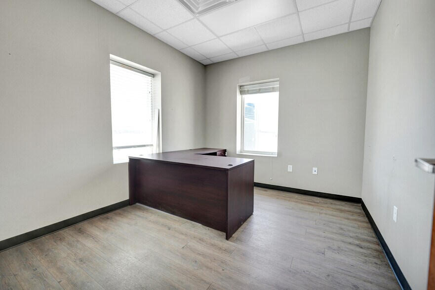 More Photos Of 10712 W County Road 77, Midland Service For Lease