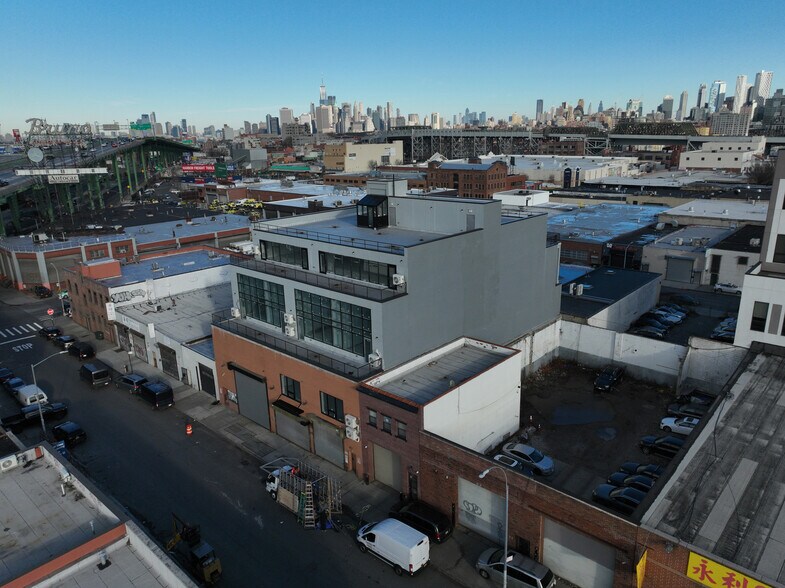 More Photos Of 39 15th St, Brooklyn Industrial For Sale