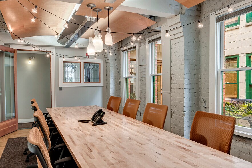 More Photos Of 1124 Eastlake Ave E, Seattle Loft Creative Space For Lease