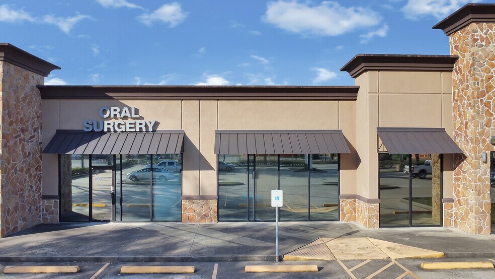 More Photos Of 4001 Spencer Hwy, Pasadena Unknown For Lease