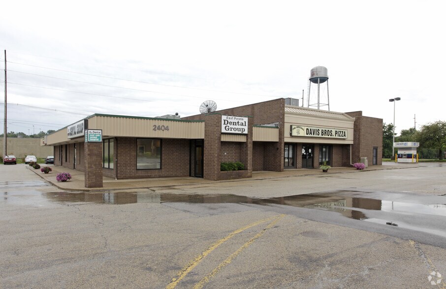 Primary Photo Of 2402-2404 E Washington St, East Peoria General Retail For Sale
