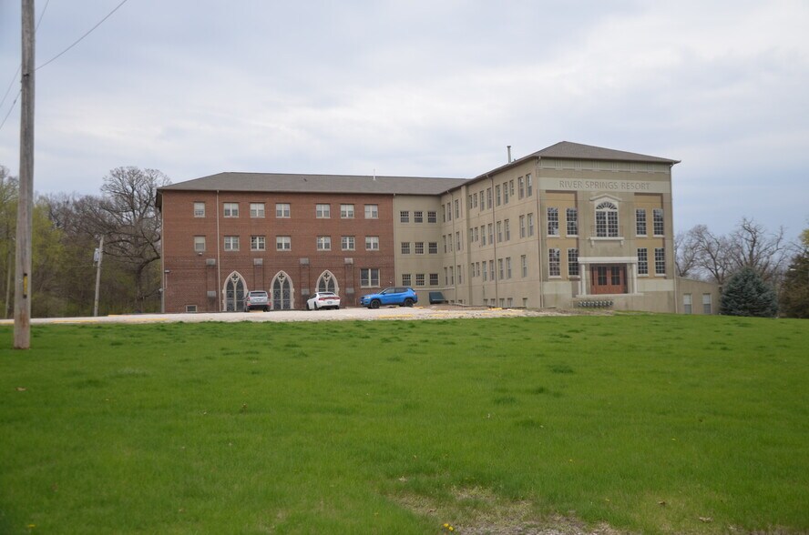 More Photos Of 2026 N 3372nd Rd, Ottawa Apartments For Lease
