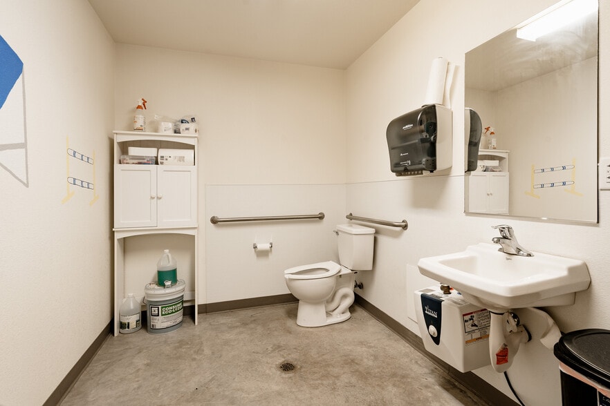 More Photos Of 28464 Highway 257, Greeley Specialty For Sale