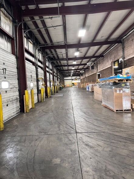 More Photos Of 6713 Pickard Dr, Mattydale Truck Terminal For Sale