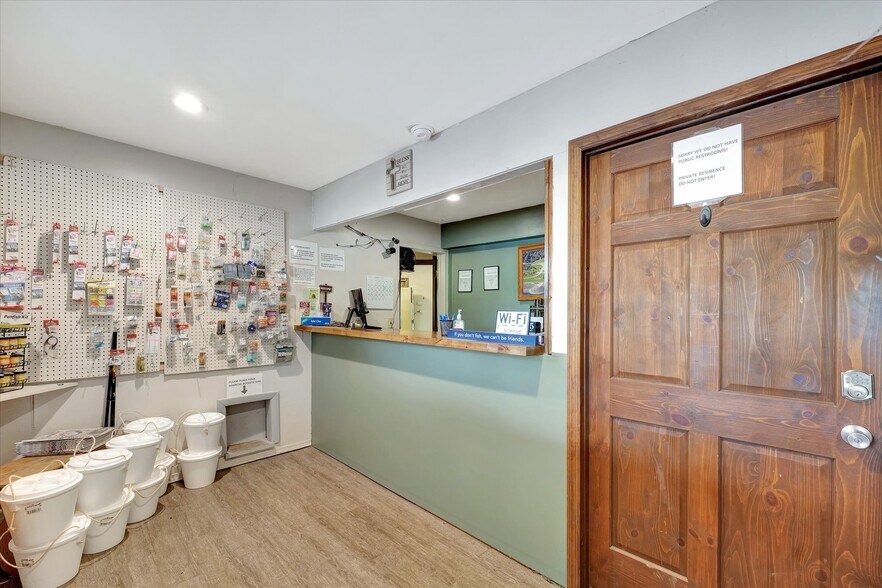 More Photos Of 1295 IL-16, Shelbyville Hotel For Sale