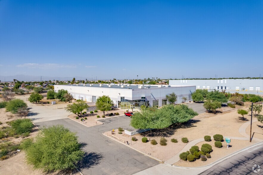 More Photos Of 7676 N Glen Harbor Blvd, Glendale Industrial For Sale