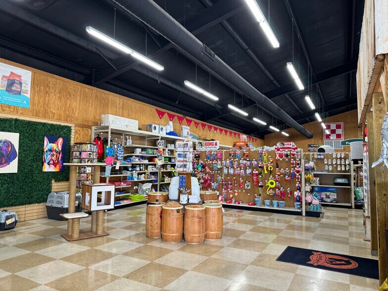 More Photos Of 1708 E Broad Ave, Rockingham General Retail For Sale