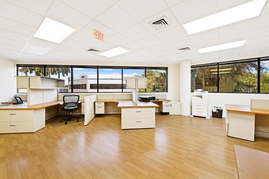 More Photos Of 3323 W Commercial Blvd, Fort Lauderdale Office For Sale