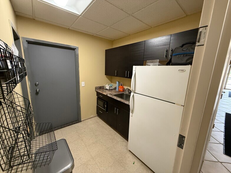 More Photos Of 6931 S Yosemite St, Englewood Office For Sale