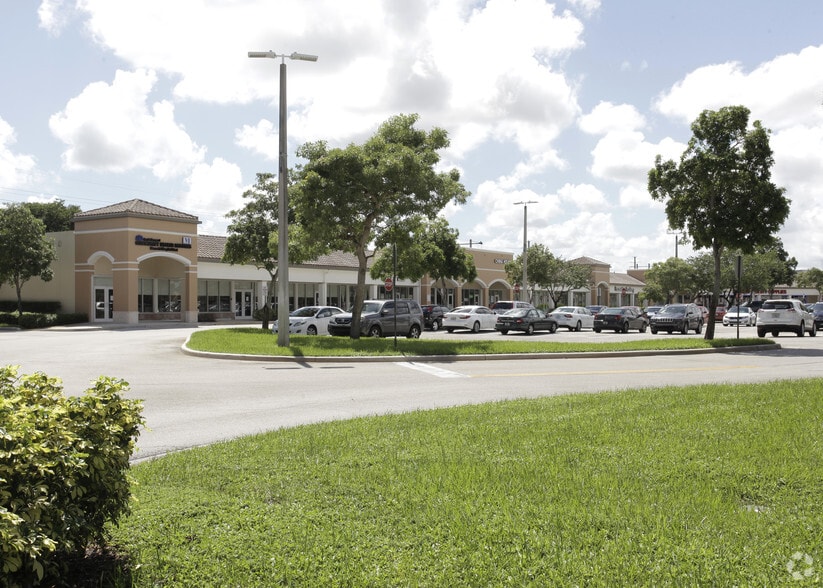 More Photos Of 11000 Pembroke Rd, Miramar General Retail For Lease