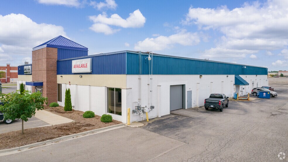 More Photos Of 5200-5210 W Saginaw Hwy, Lansing Freestanding For Sale