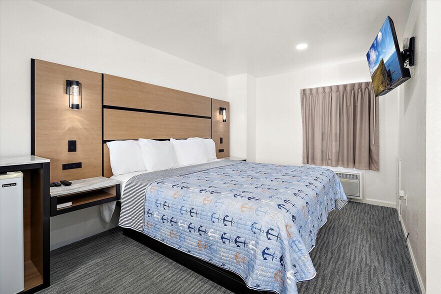 More Photos Of 1705 N Baltimore Ave, Ocean City Hotel For Sale