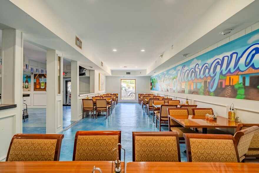 More Photos Of 365 N Royal Poiciana Blvd, Miami Springs Restaurant For Lease