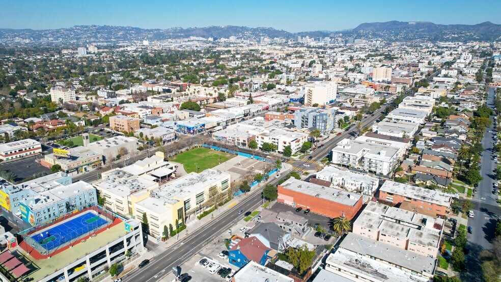 More Photos Of 228 S Oxford Ave, Los Angeles General Retail For Sale
