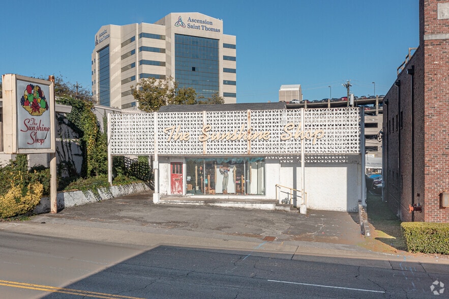 More Photos Of 1912 Church St, Nashville Freestanding For Sale