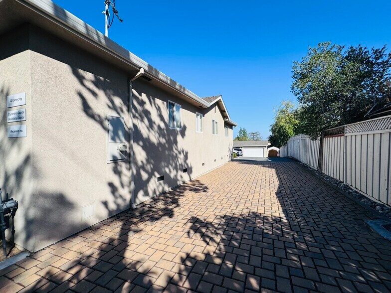 More Photos Of 15700 Winchester Blvd, Los Gatos Office For Lease