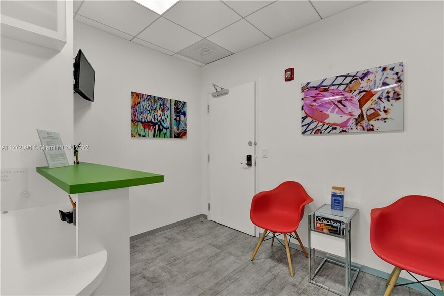 More Photos Of 2450 Hollywood Blvd, Hollywood Loft Creative Space For Sale