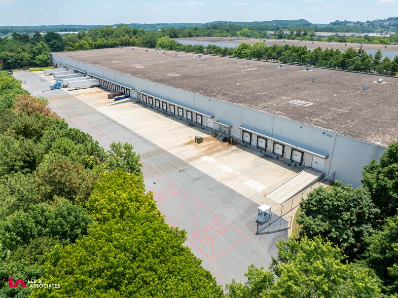 More Photos Of 2850 Barrett Lakes Blvd, Kennesaw Warehouse For Lease