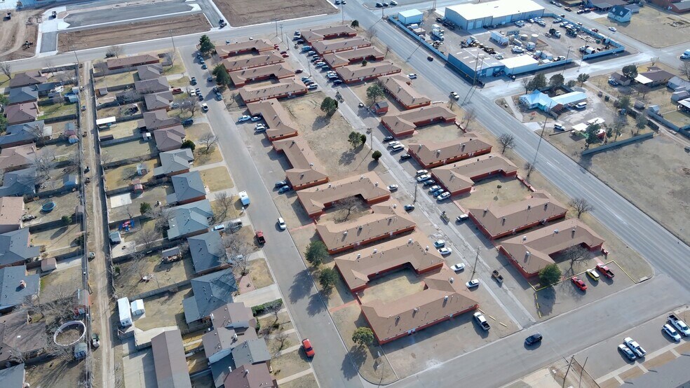 More Photos Of 1725 E 1st St, Dumas Multifamily For Sale