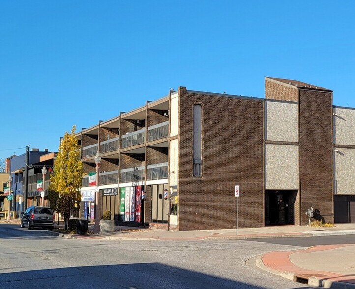 Primary Photo Of 995 Elsmere Av, Windsor Apartments For Sale