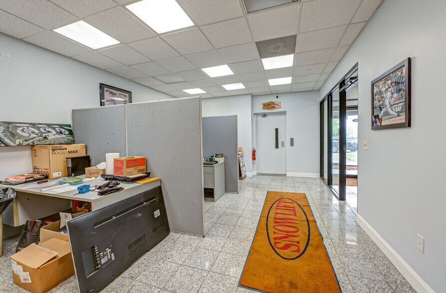 More Photos Of 185 Route 109, West Babylon Warehouse For Lease