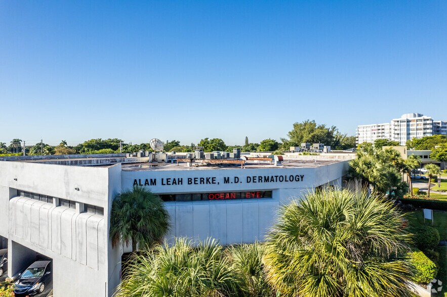 More Photos Of 1400 NE Miami Gardens Dr, Miami Medical For Lease