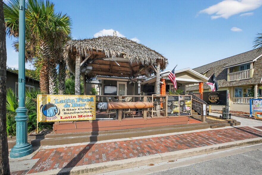 More Photos Of 314 Flagler Ave, New Smyrna Beach Storefront For Sale