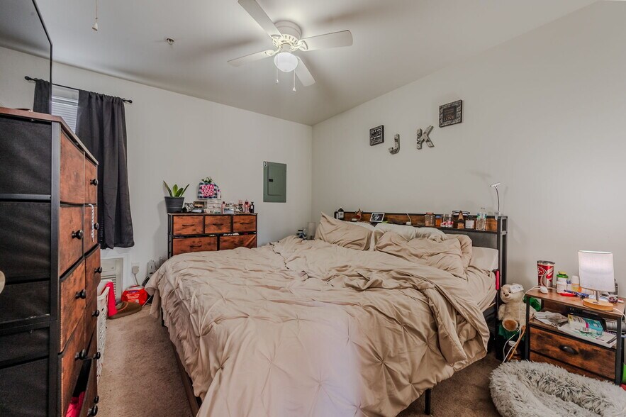 More Photos Of 28420 Delaware Ave, Millsboro Apartments For Sale
