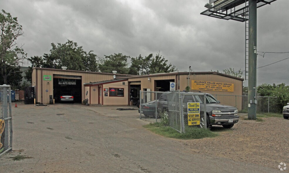 Primary Photo Of 4136 Keller Hicks Rd, Fort Worth Industrial For Lease