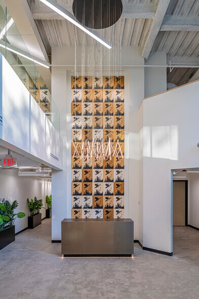 More Photos Of 4621 Ross Ave, Dallas Office For Lease