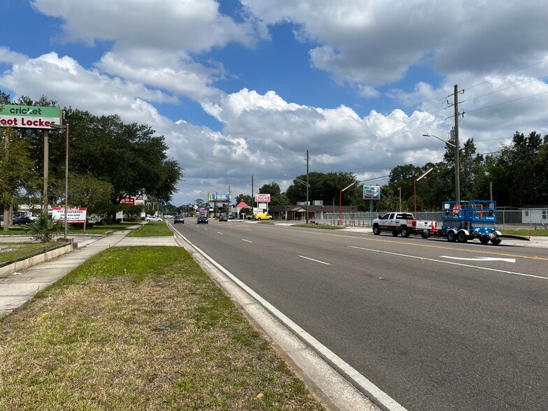 More Photos Of 5243 Normandy Blvd, Jacksonville Storefront For Sale