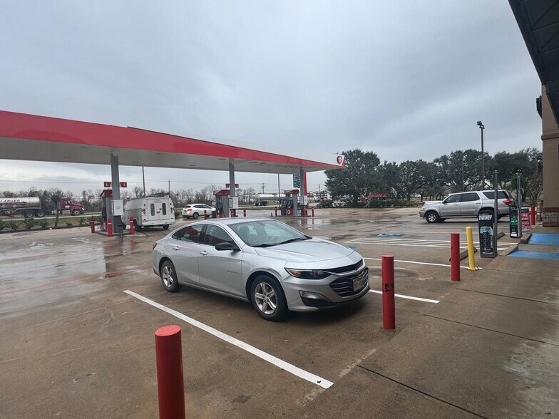 More Photos Of 10905 W Fairmont Pky, La Porte Fast Food For Sale