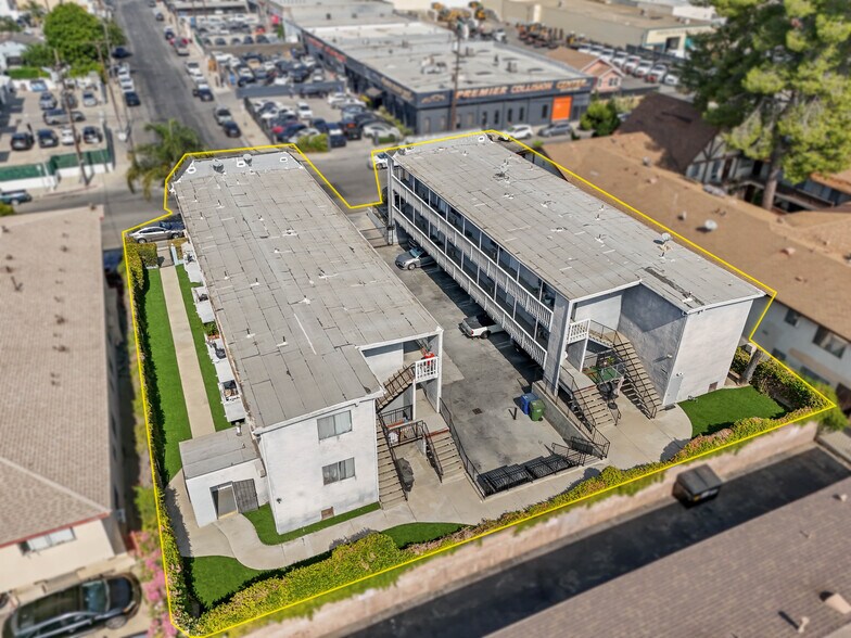 More Photos Of 18356 Napa St, Northridge Apartments For Sale