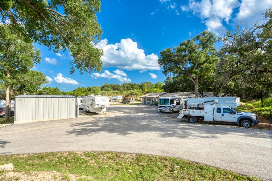 More Photos Of 16415 S Access Rd, Canyon Lake Showroom For Sale