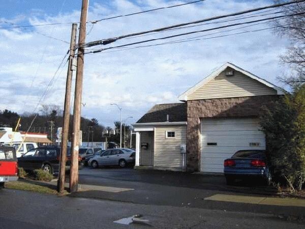 More Photos Of 337 Broadway, Kingston Freestanding For Lease