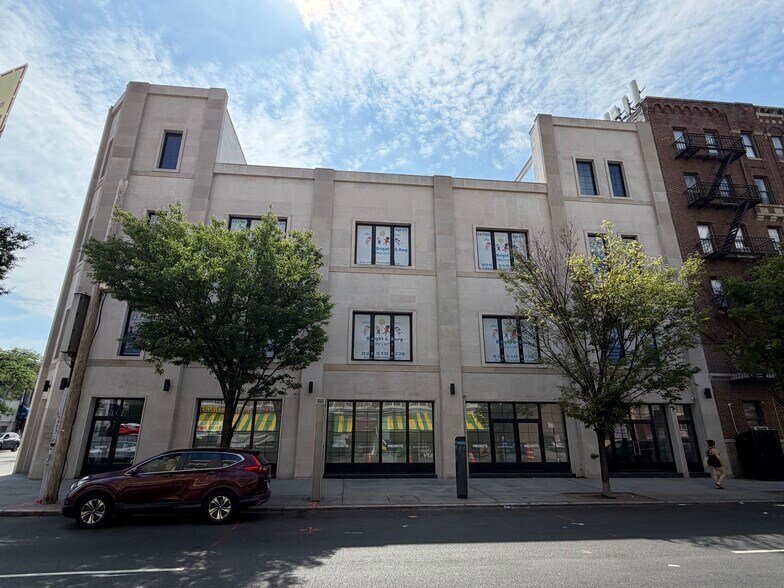 More Photos Of 3302 30th Ave, Long Island City Office For Lease