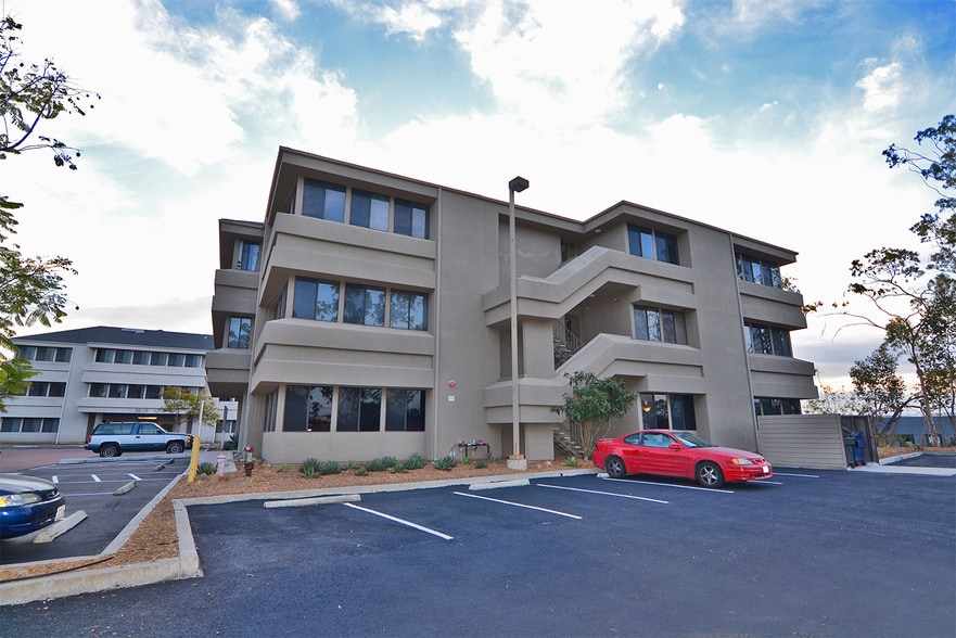 More Photos Of 3665 Ruffin Rd, San Diego Unknown For Lease