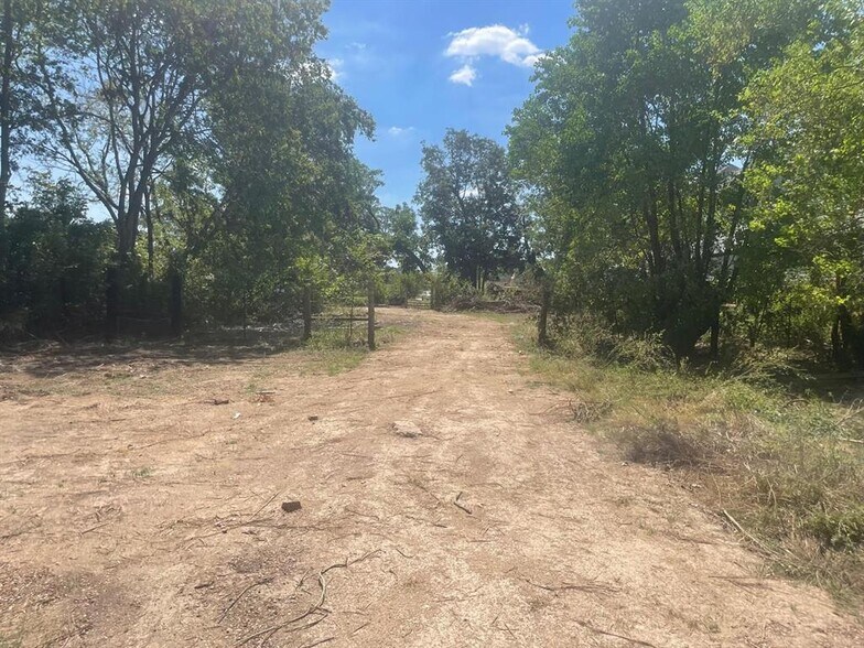 More Photos Of 2602 Paul Quinn St, Houston Land For Sale