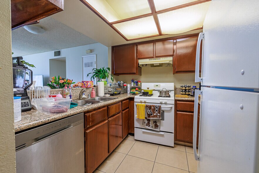 More Photos Of 904 E Lomita Ave, Glendale Apartments For Sale