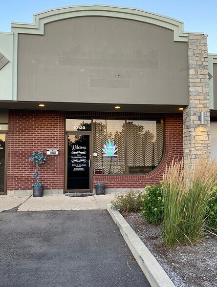 More Photos Of 40000-40170 Hayes Rd, Clinton Township Unknown For Lease