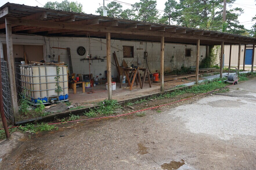 More Photos Of 11421 Highway 150, Shepherd Storefront Retail Office For Sale