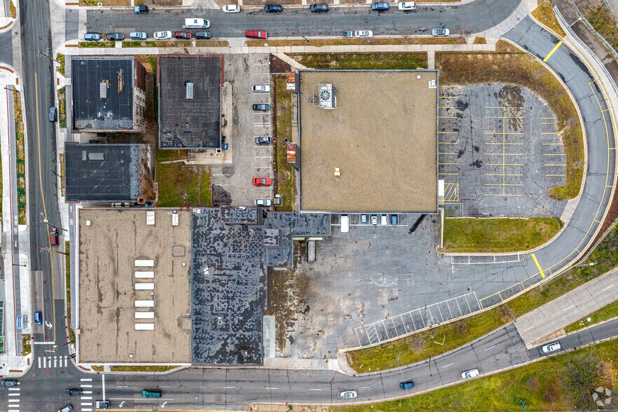 More Photos Of 1936 S Lyndale Ave, Minneapolis Manufacturing For Lease