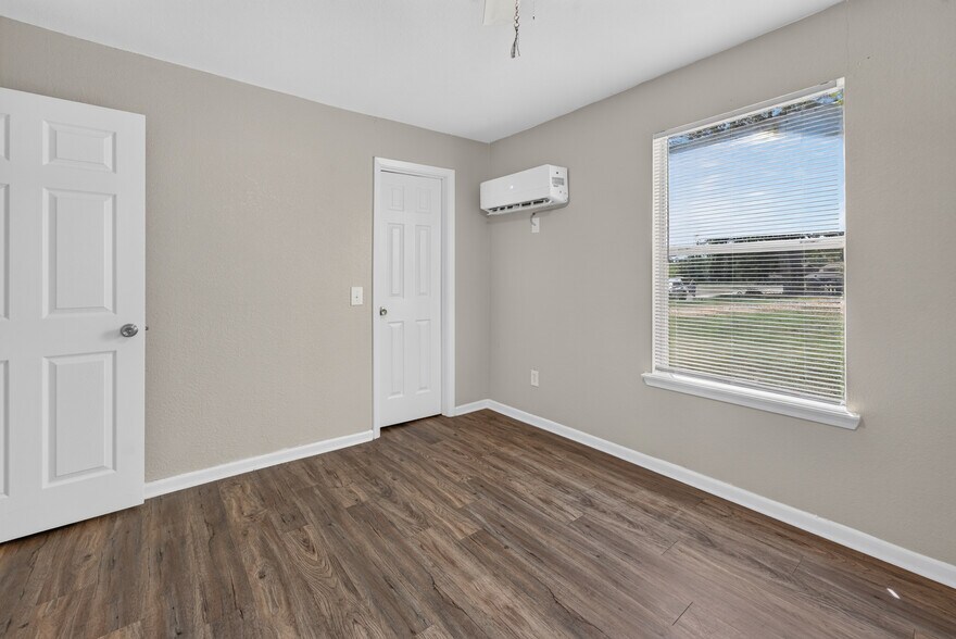 More Photos Of 505 Bub Hayner Rd, Karnack Apartments For Sale