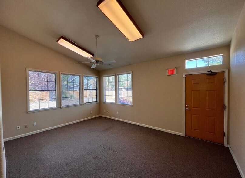 More Photos Of 3032 Silver Sage Dr, Carson City Medical For Lease